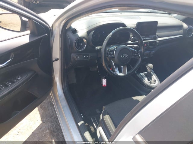 2019 KIA FORTE S 17