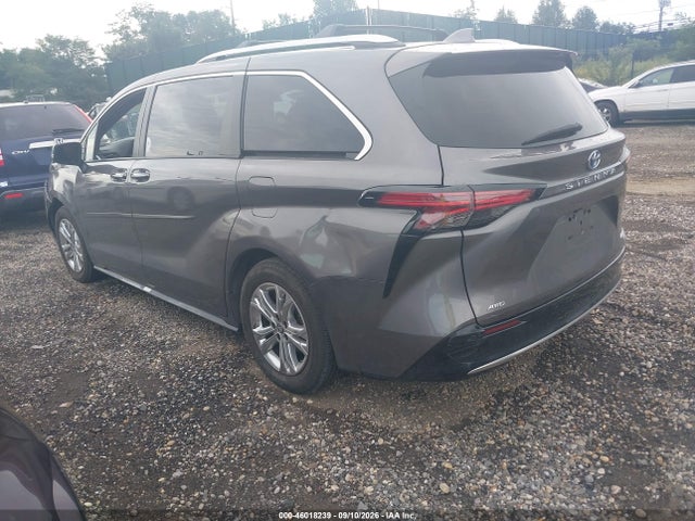 2023 TOYOTA SIENNA PLATINUM 3