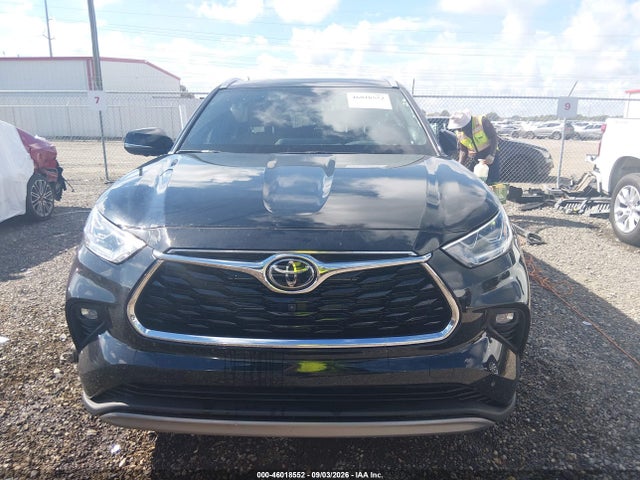 2026 TOYOTA HIGHLANDER HYBRID PLATINUM 13