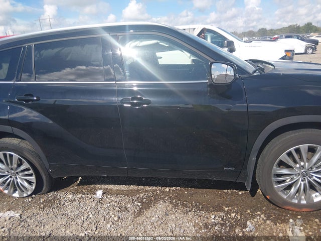 2026 TOYOTA HIGHLANDER HYBRID PLATINUM 14
