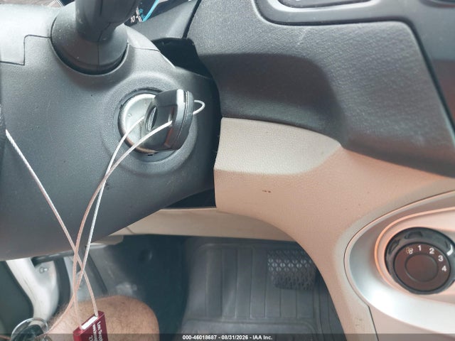 2017 FORD FIESTA SE 11