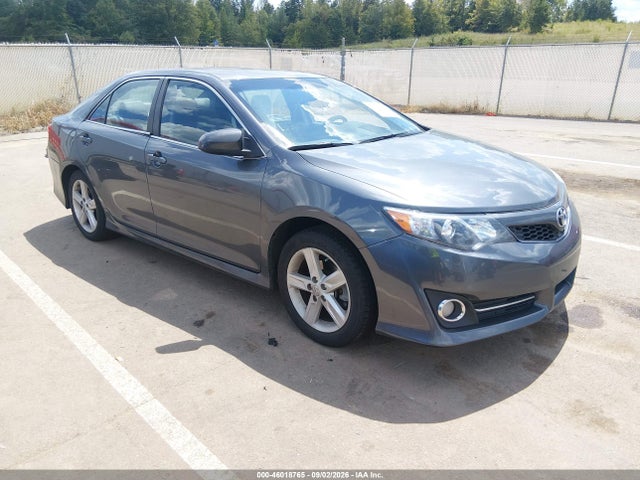 2014 TOYOTA CAMRY SE