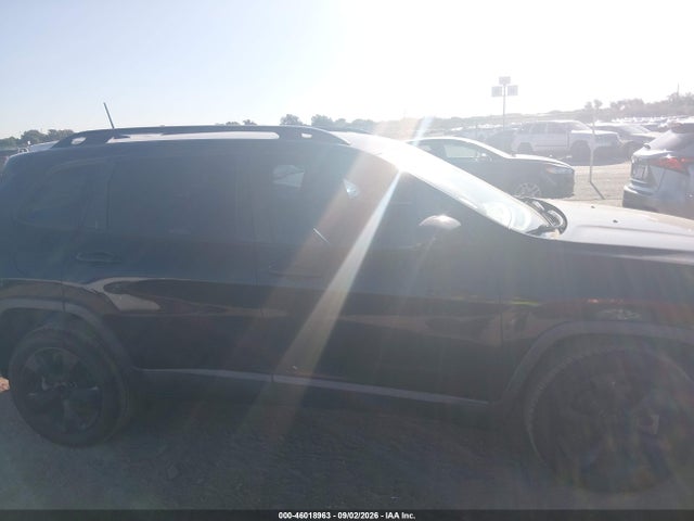 2019 JEEP CHEROKEE ALTITUDE FWD 10