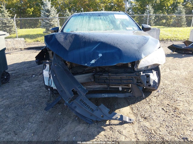 2017 TOYOTA CAMRY SE 6