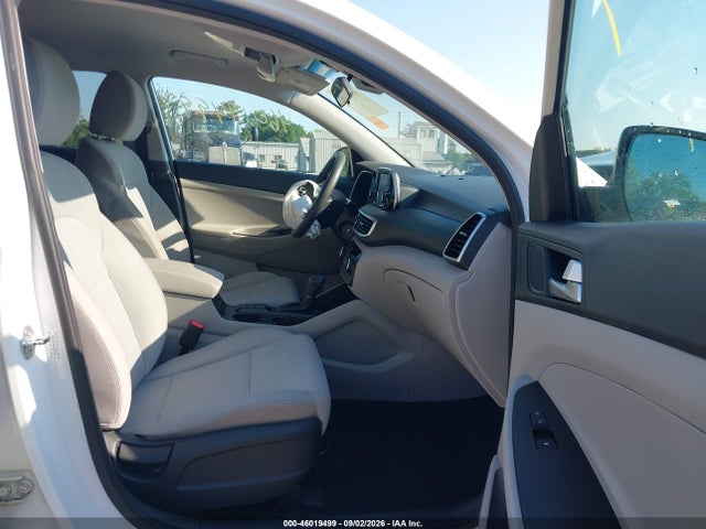 2021 HYUNDAI TUCSON SE 5