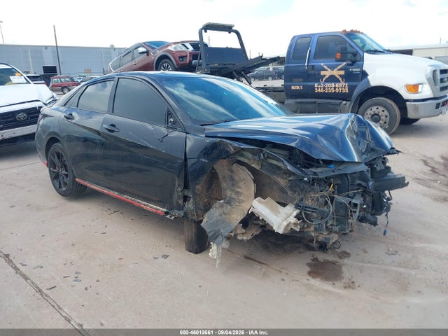 2024 HYUNDAI ELANTRA 