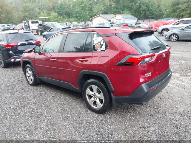 2019 TOYOTA RAV4 XLE 3
