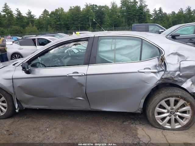 2020 TOYOTA CAMRY LE 15