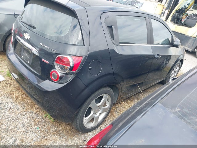 2015 Chevrolet SONIC LTZ AUTO — фото 4