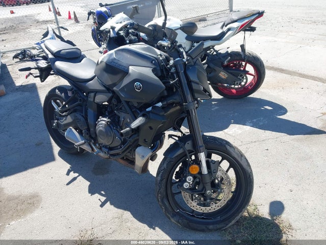 2025 YAMAHA MTN690 C