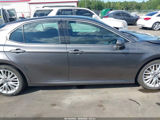 2019 TOYOTA CAMRY XLE 13