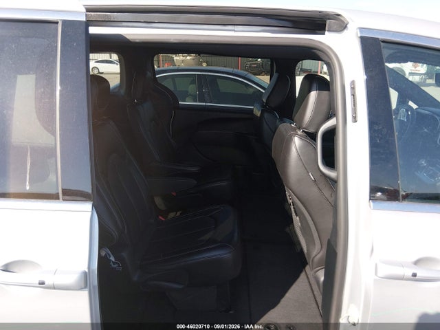 2026 CHRYSLER PACIFICA SELECT 8