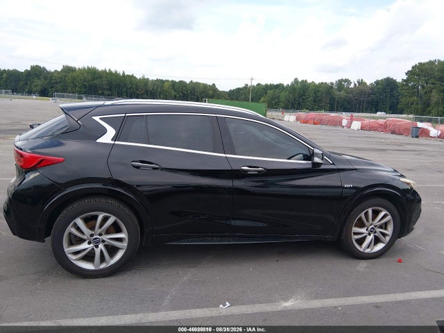 2019 INFINITI QX30 LUXE 13