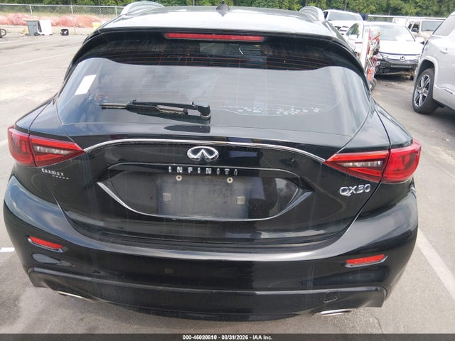 2019 INFINITI QX30 LUXE 16