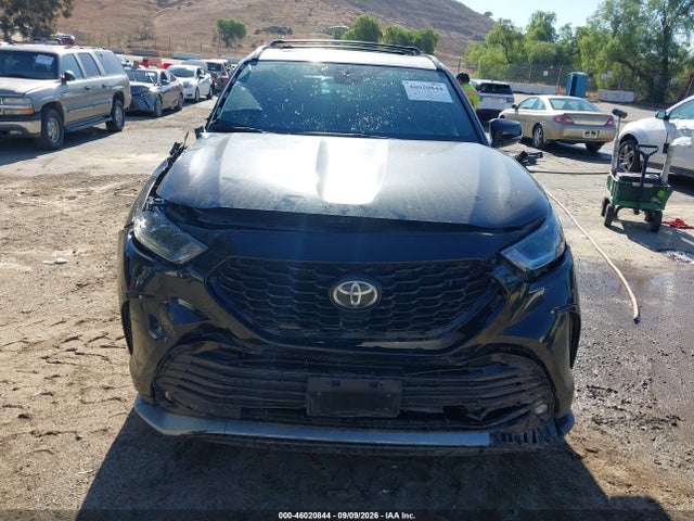 2021 TOYOTA HIGHLANDER XSE 12