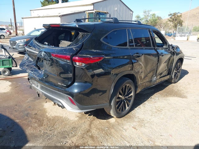 2021 TOYOTA HIGHLANDER XSE 4