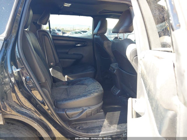 2021 TOYOTA HIGHLANDER XSE 8