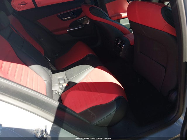 2026 MERCEDES-BENZ C 300 8