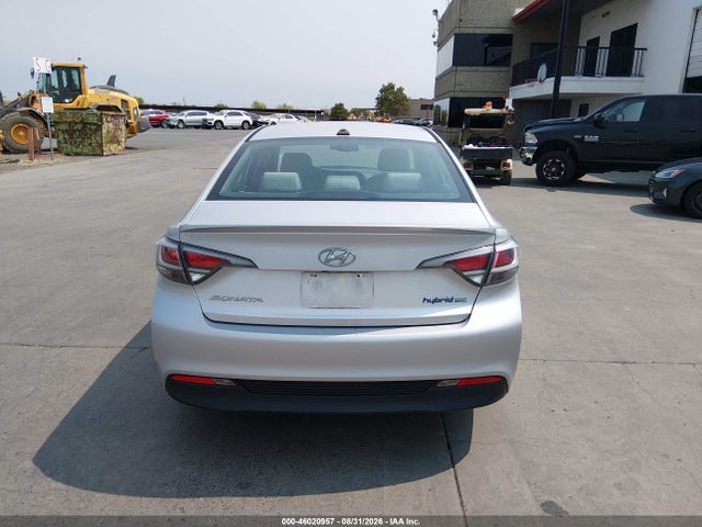 2017 HYUNDAI SONATA HYBRID SE 18