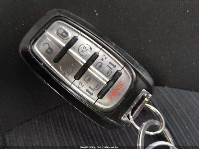 2023 CHRYSLER VOYAGER LX 11