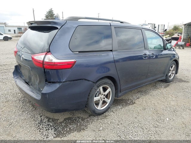 2018 TOYOTA SIENNA LE 8 PASSENGER 4