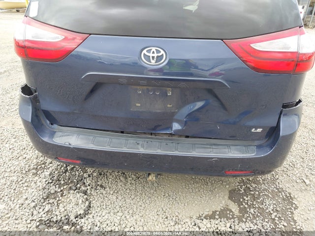 2018 TOYOTA SIENNA LE 8 PASSENGER 6