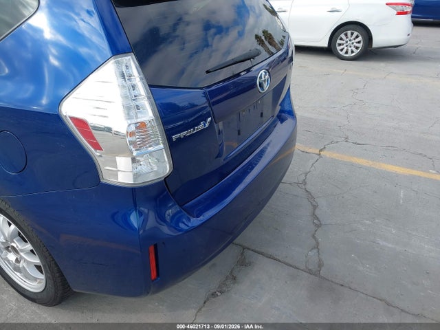 2014 Toyota PRIUS V THREE — фото 6