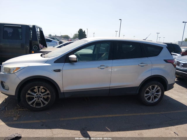 2017 FORD ESCAPE SE 6