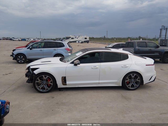 2019 KIA STINGER GT2 14