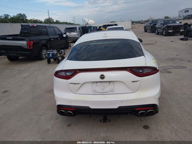 2019 KIA STINGER GT2 16