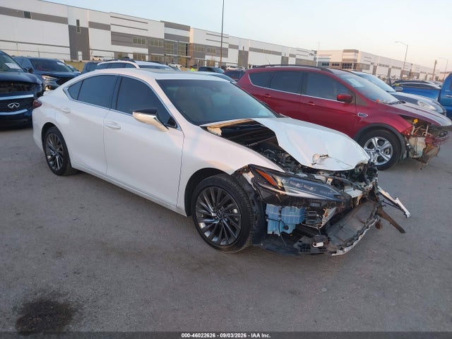 2024 Lexus ES 300H Ultra Luxury