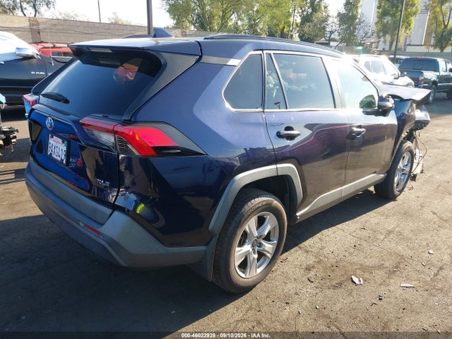 2019 TOYOTA RAV4 XLE 4