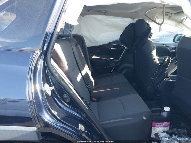 2019 TOYOTA RAV4 XLE 8