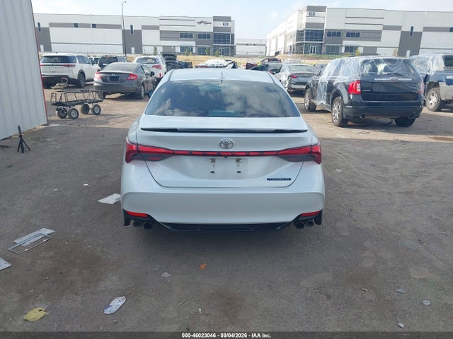 2019 TOYOTA AVALON TOURING 16