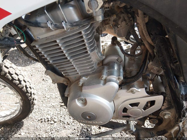 2023 HONDA XR150L E 9