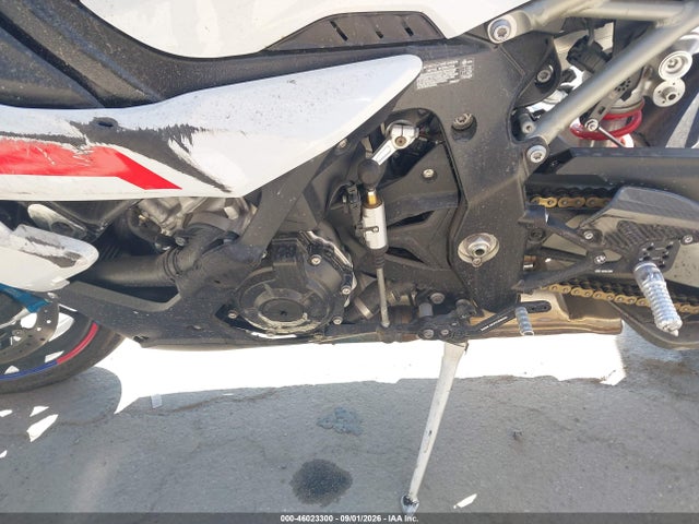 2026 BMW S 1000 RR 9