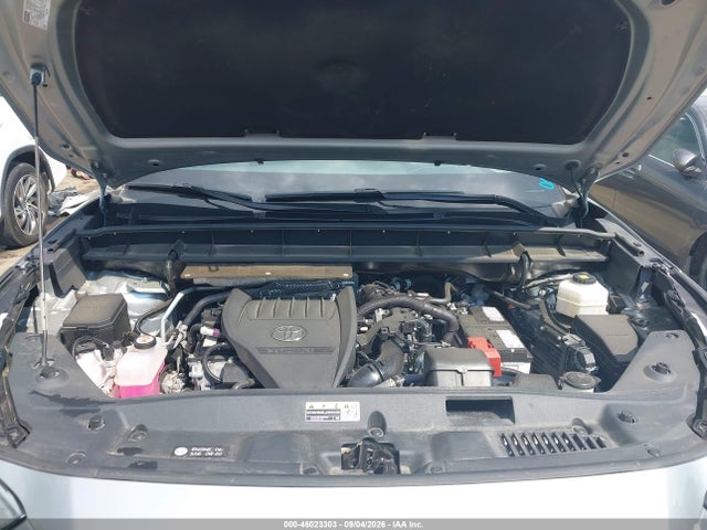 2023 TOYOTA HIGHLANDER XLE 10