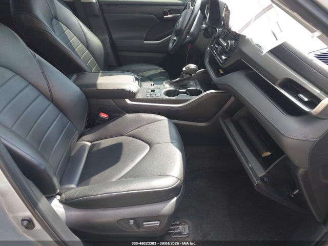 2023 TOYOTA HIGHLANDER XLE 5