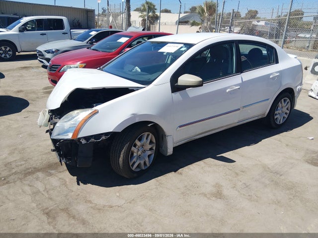 2012 Nissan SENTRA 2.0 S 照片 2