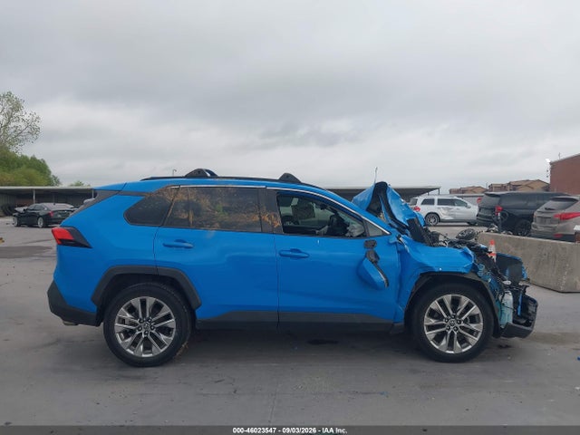 2019 TOYOTA RAV4 XLE PREMIUM 13