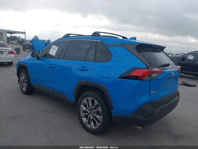 2019 TOYOTA RAV4 XLE PREMIUM 3