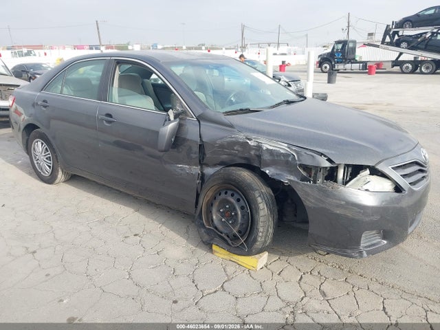 2011 TOYOTA CAMRY LE