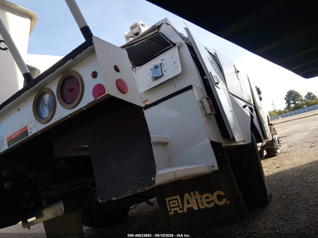 2026 FORD F-550 CHASSIS XL 4