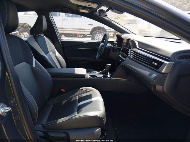 2025 TOYOTA CAMRY SE 5