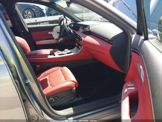 2026 GENESIS GV70 2.5T SPORT PRESTIGE 5