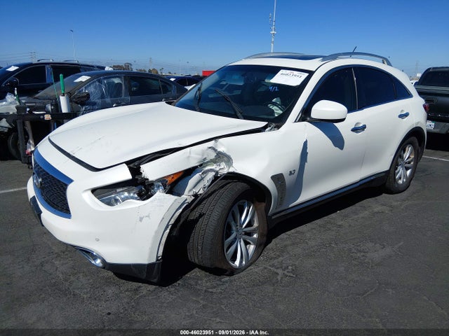 2017 INFINITI QX70 2