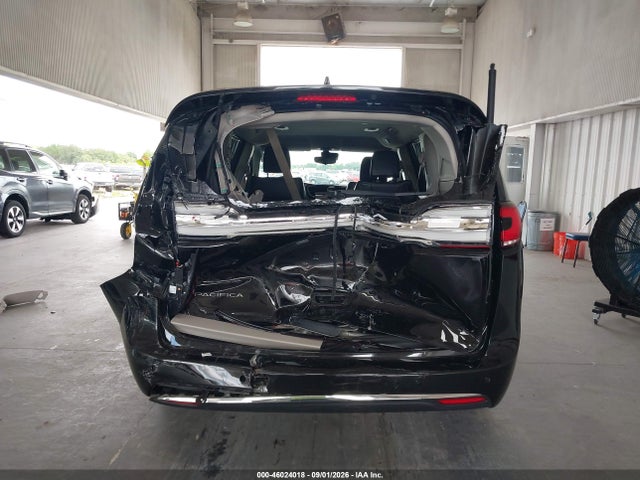 2024 CHRYSLER PACIFICA TOURING L 16