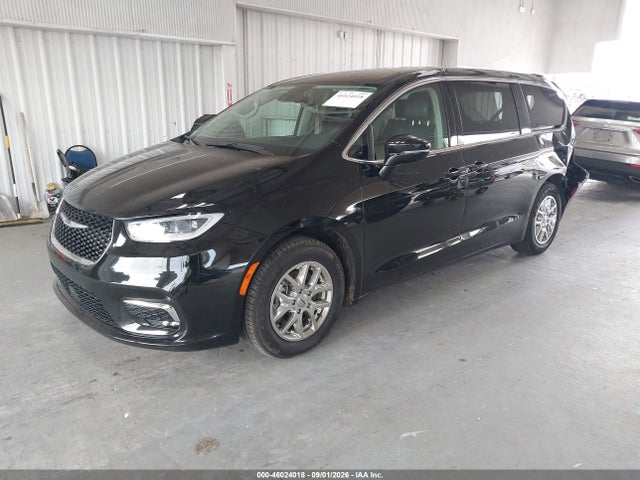 2024 CHRYSLER PACIFICA TOURING L 2