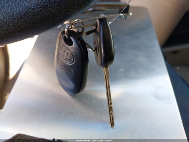 2017 TOYOTA SIENNA LE 7 PASSENGER 11