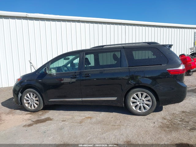 2017 TOYOTA SIENNA LE 7 PASSENGER 14